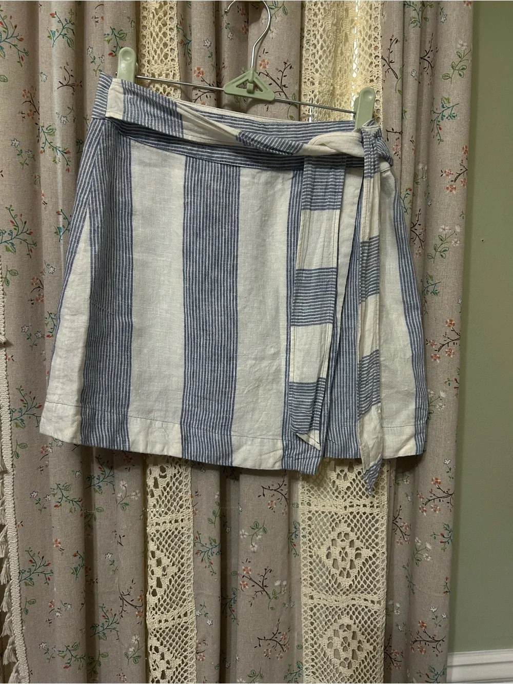 Free People Uptown Days Linen Wrap Mini Skirt Blue Stripe Size 2 - Picture 1 of 5